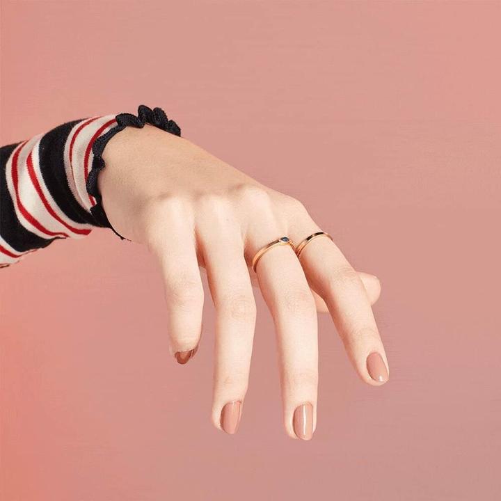 Actual product image OPI Nail polish No.E41 (Barefoot in barcelona, Colour paint)