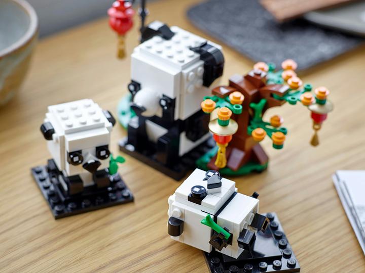 Produktbild LEGO Pandas fürs chinesische Neujahrsfest (40466, LEGO Brickheadz)