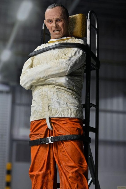 Produktbild Neca Das Schweigen der Lämmer Actionfigur Dr. Hannibal Lecter (Masked) 18 cm