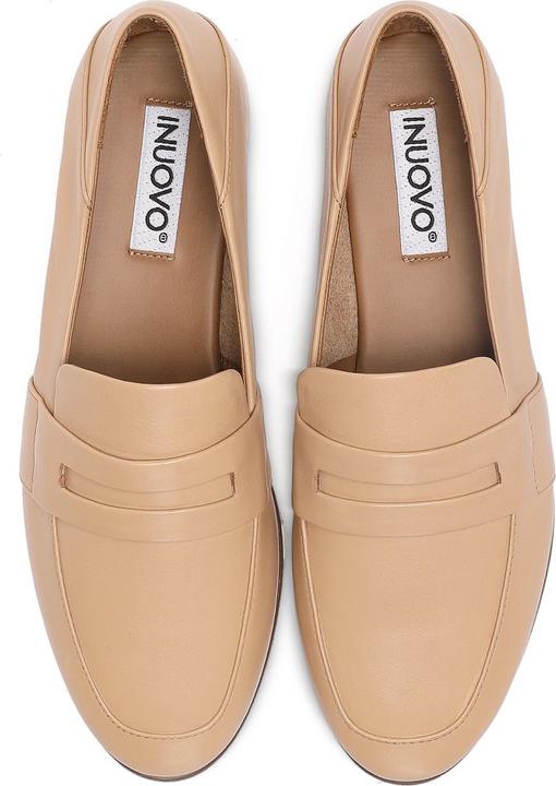 Image du produit Inuovo Superbe mocassin léger en cuir de haute qualité. L'avant de l'escarpin est recouvert de (37)