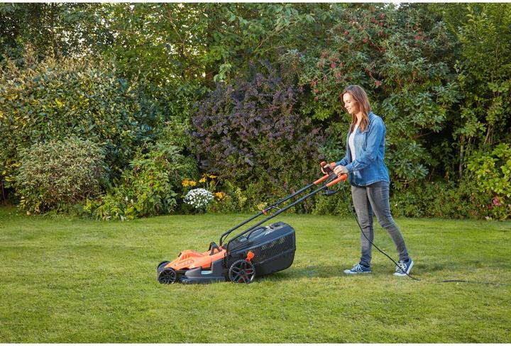 Actual product image Black & Decker Blac Lawn Mower BEMW471BHQS 1600W 38cm Cutting Width, 45L Grass Collector (Electrical connection)