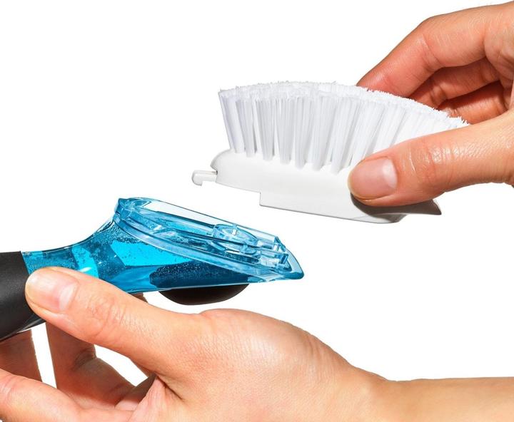 Image du produit OXO Brosse avec distributeur de savon Good Grips (1 pcs)