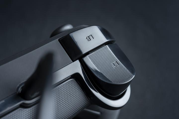 Actual product image Nacon Gaming EVOL-X Pro (Xbox Series X, Windows, Xbox One X, Xbox Series S, Xbox One S)