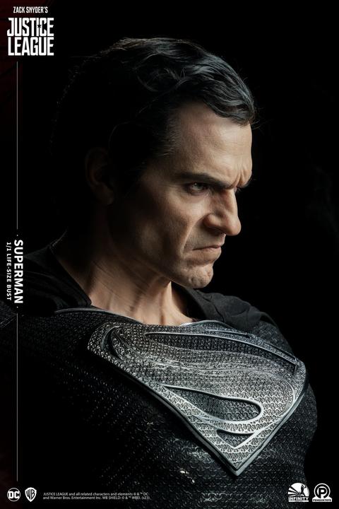 Actual product image Infinity Studios Snyder's Justice League "Superman - Black Version" 1/1 Lifesize Bust