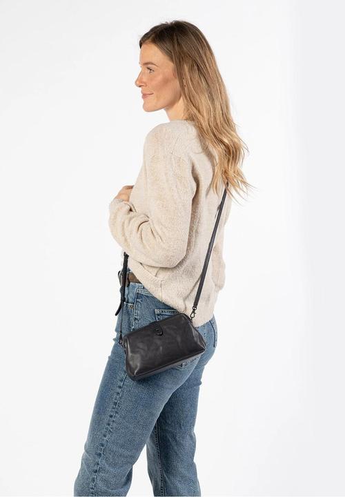 Actual product image Aunts & Uncles Mrs. Eclair Shoulderbag Night Sky