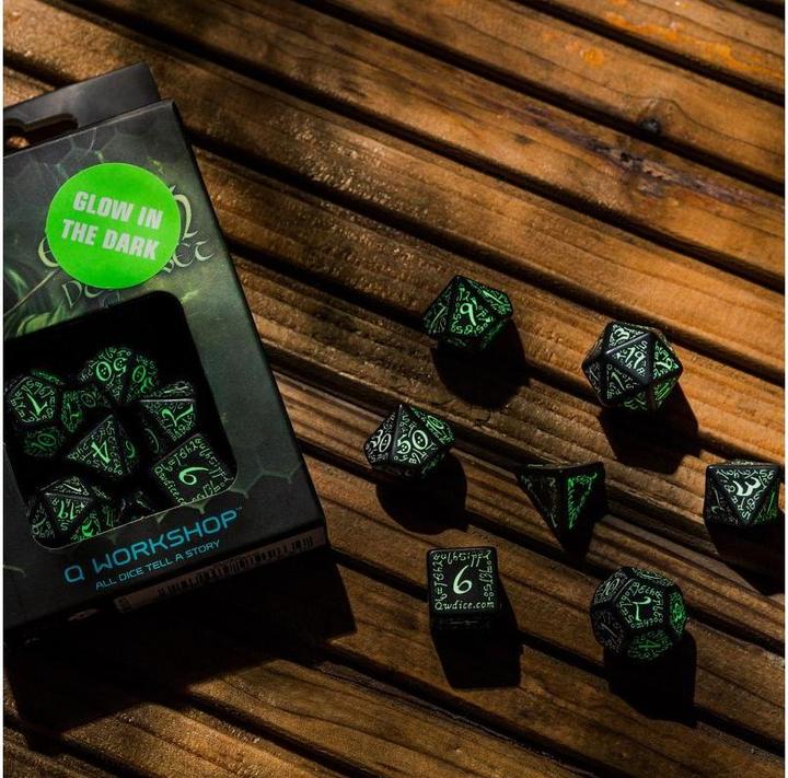Produktbild Q Workshop SELV19 - Elvish Würfelset, schwarz & glow-in-the-da (7 Teile)