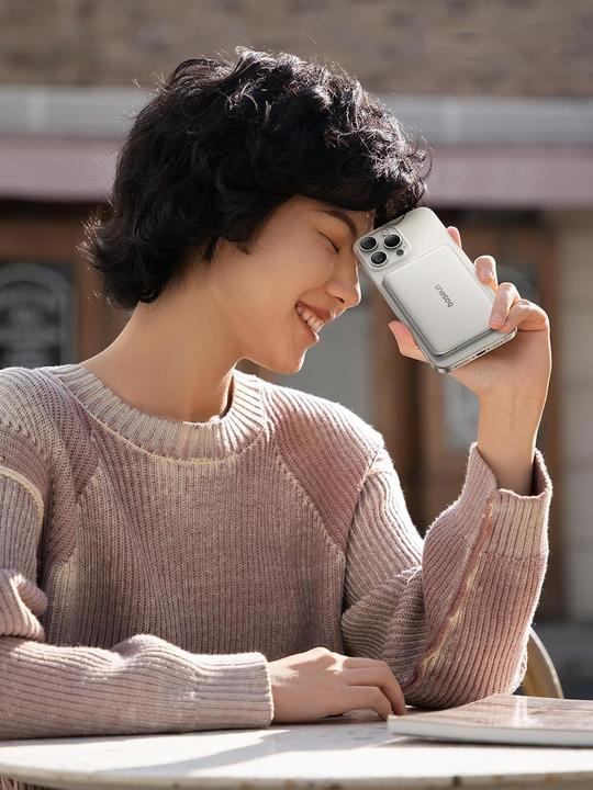 Immagine prodotto Baseus Picogo AM41 Ultra Slim Qi2 Magsafe Powerbank (10000 mAh, 15 W)