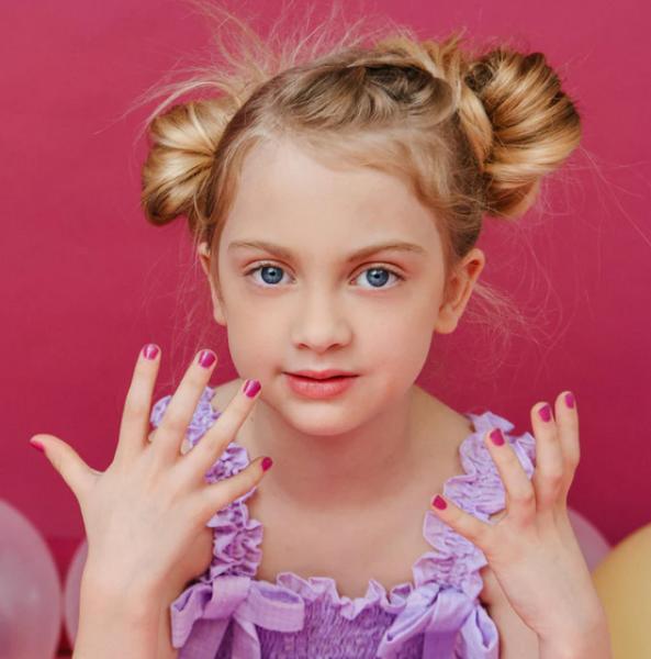 Immagine prodotto Miss Nella Smalto profumato Mrs Nella per bambini PEEL Offin kiss the Frog (Smalto)