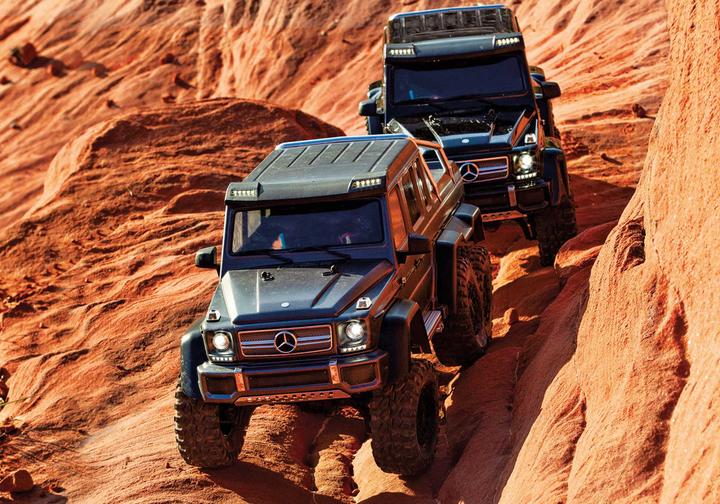 Immagine prodotto Traxxas CRAWLER TRX-6 1:10 6WD EP RTR MERCEDES G63 AMG 6x6 - NERO SENZA caricatore e SENZA batteria (RTR pronto all'uso)