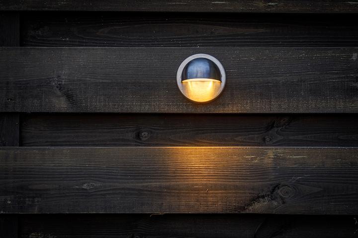 Actual product image Velleman - PALM - WALL LIGHT - 12 V - 35 lm - 1 W - 3000 K (35 lm)