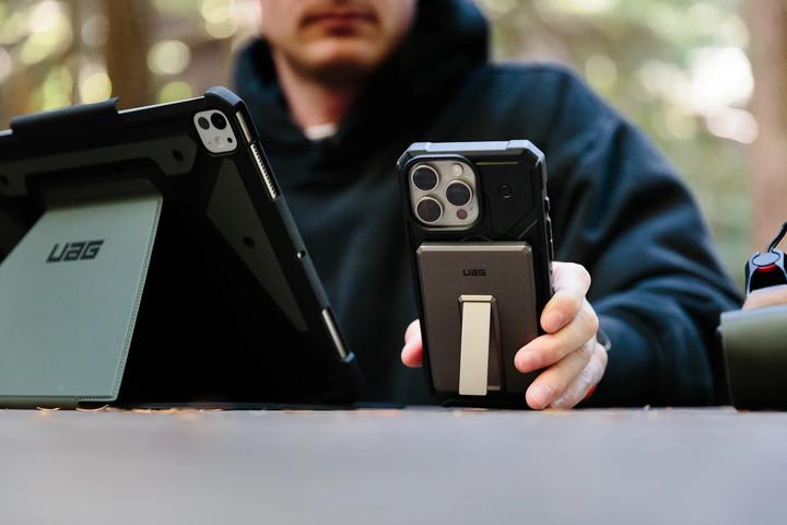 Actual product image UAG Powerbank Ultra Slim 5000 mAh Grey (5000 mAh, 20 W, 18.50 Wh)