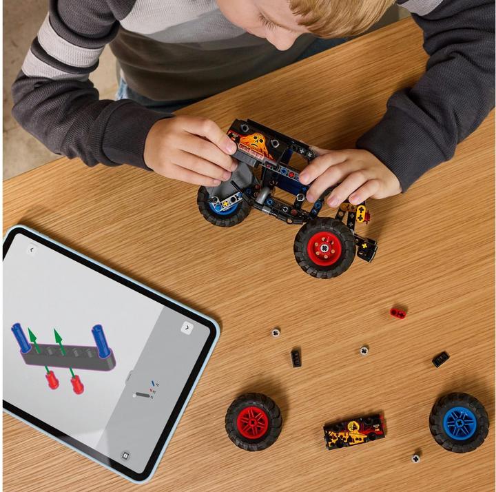 Actual product image LEGO Monster Jam Grave Digger Feuer und Eis (LEGO Technic)