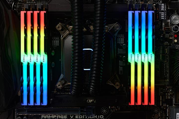 Produktbild G.Skill Trident Z RGB (8 x 8GB, 3200 MHz, DDR4-RAM, DIMM)
