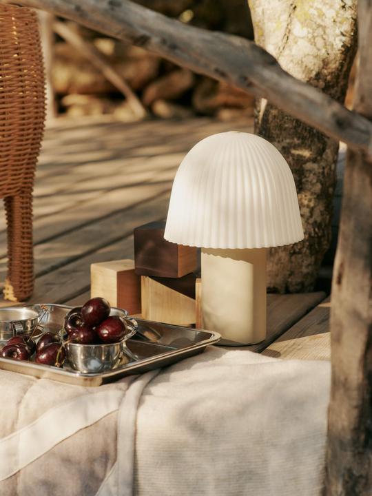 Image du produit Ferm Living Frill Tragbare Lampe CashmereLamp