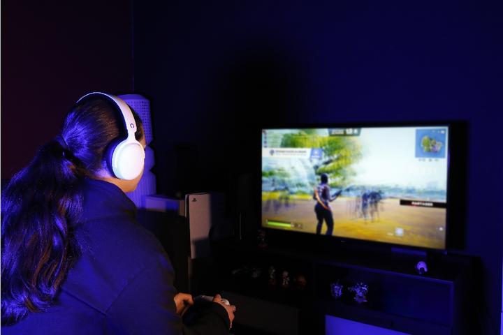 Image du produit Konix Kopfhörer mit Mikrofon Weiss (Filaire)