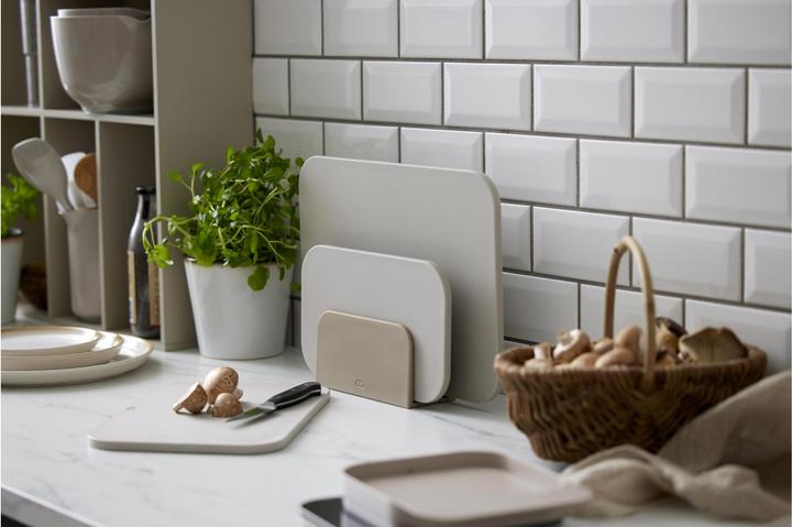 Actual product image Rosti Choptima M 30.5 cm x 20.5 cm chopping board, humus