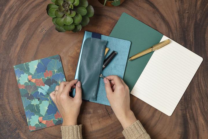 Actual product image Clairefontaine Ginkgo Schlamperm Leder