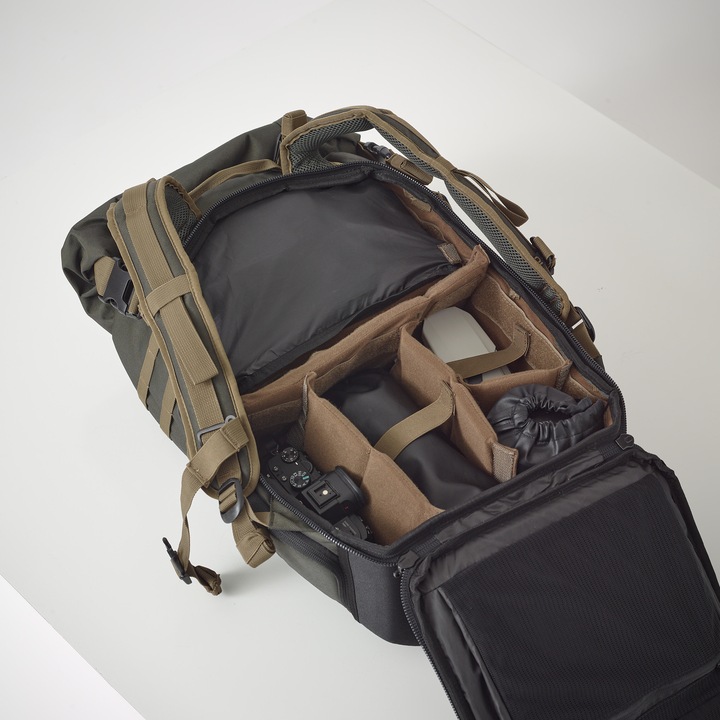 Actual product image Solognac CAMERA 900 (Camera shoulder bag, 35 l)