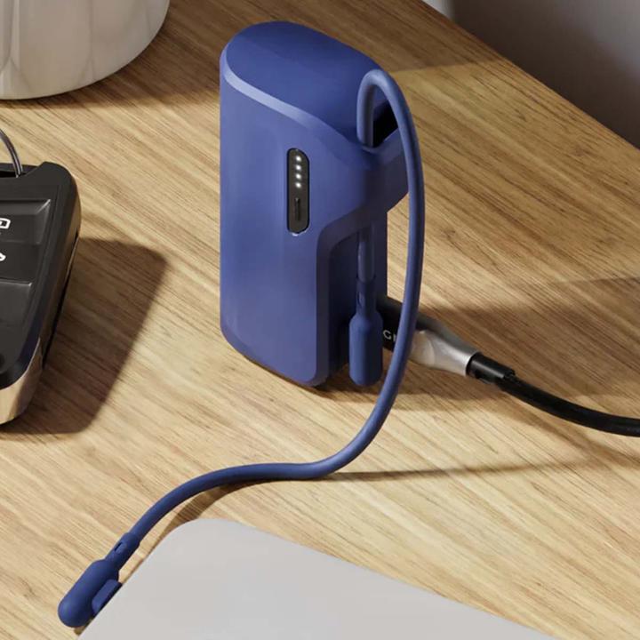 Actual product image Cygnett Battery bank Thumboost 5K Powerbank con cavo integrato (BLU) (CY5357PBCHE) (5000 mAh, 15 W, 18.50 Wh)