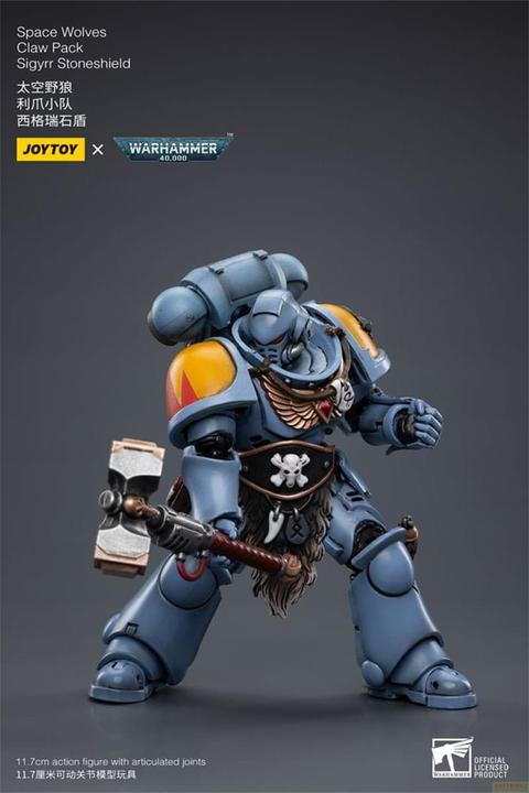 Produktbild Joy Toy Warhammer 40k Actionfigur 1/18 Space Wolves Claw Pack Sigyrr Stoneshield 12 cm