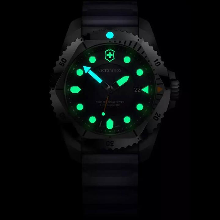 Immagine prodotto Victorinox Dive Pro Quartz (Orologio sub, 43 mm)