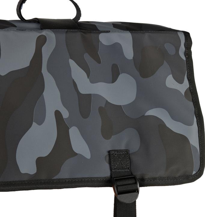 Actual product image Fox Tailgate 23 Small Blk Cam Os