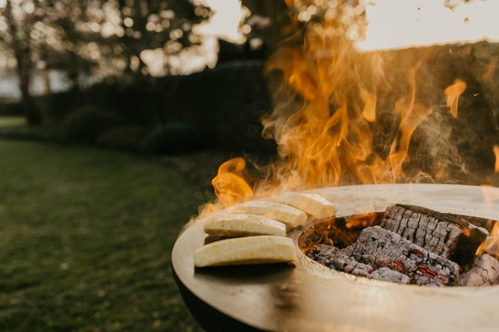 Produktbild Bonfeu BonBiza (geschlossen) Schwarz Grill-Feuerschale (80 cm)