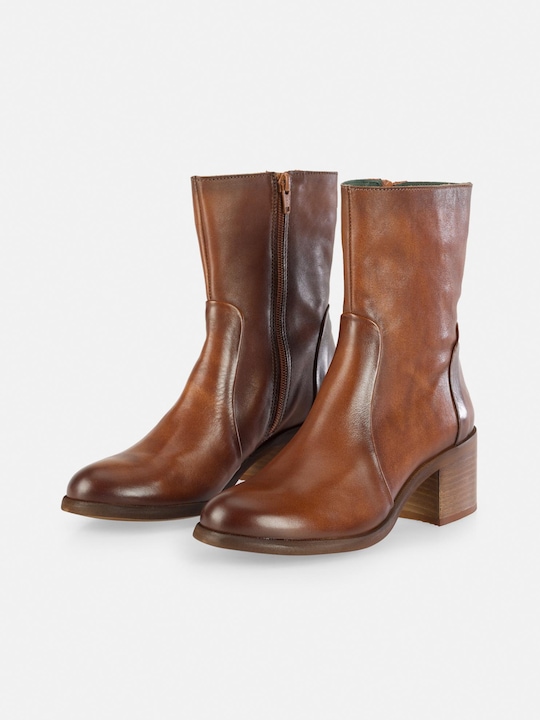 Actual product image Felmini MIRA D948: Simple but elegant boots with a low heel made from cognac-coloured leather, with a (41)