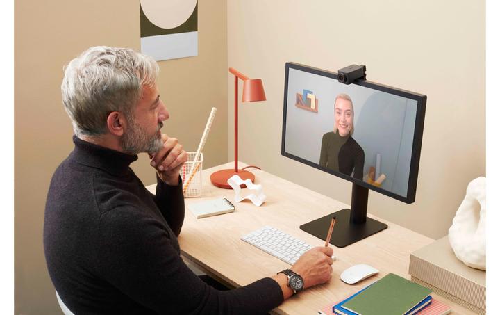 Actual product image Huddly One - Work From Anywhere kit - Conference camera