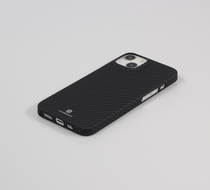 Actual product image Carbomile Cover Protective case made of real aramid carbon fibre (Apple iPhone 13)