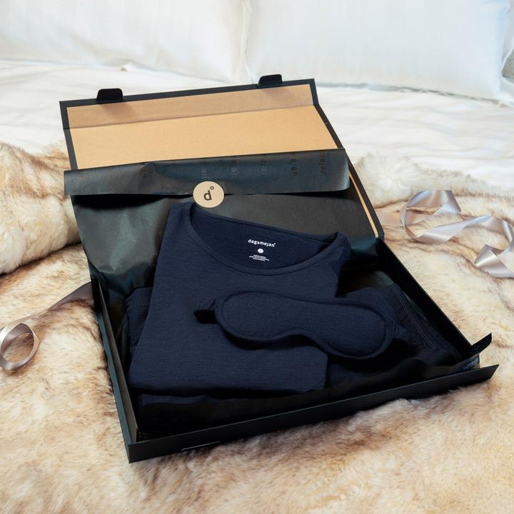 Actual product image Dagsmejan Gift Set Long Pajamas Nattwarm (S)