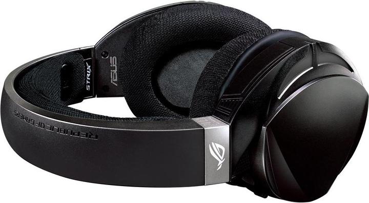 Actual product image ASUS ROG Strix Fusion (Wireless)