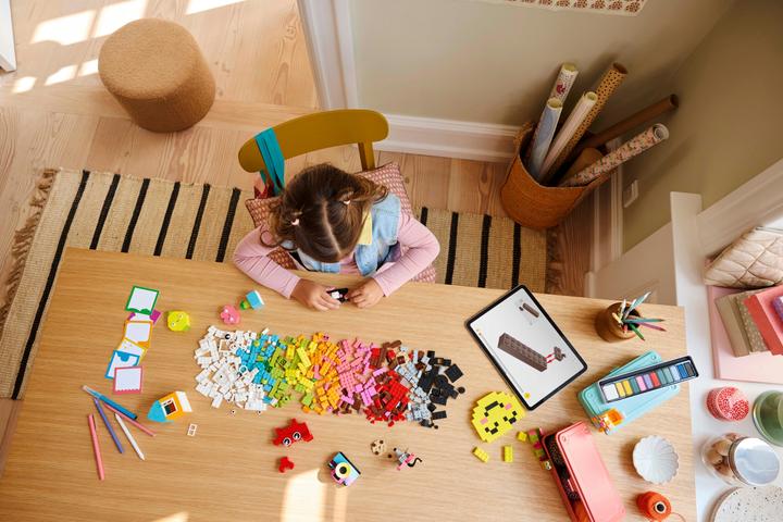 Actual product image LEGO Kreative Spassbox (11042, LEGO Classic)