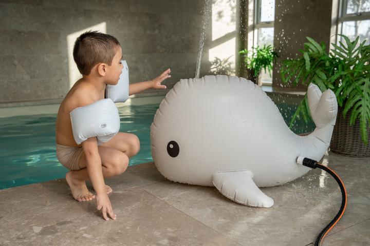 Actual product image Filibabba Sprinkler toy – Christian the whale