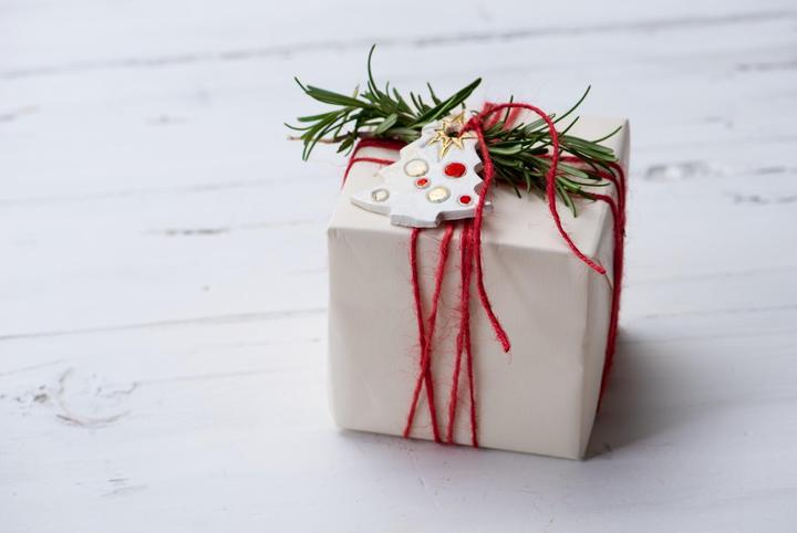 Actual product image Kaiser Cookie Cutter in Storage Box