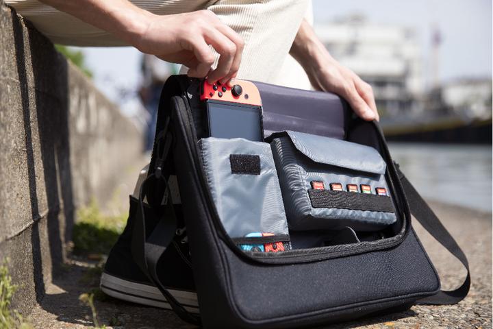 Actual product image Konix Switch Bag Messenger Naruto (Switch)