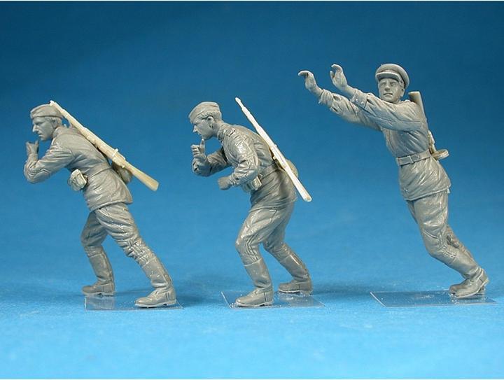 Actual product image Mini art Pushing Soviet Soldiers