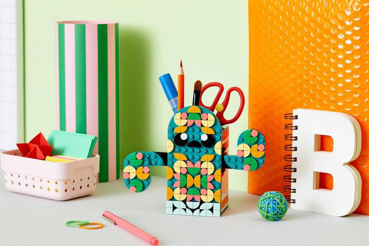 Actual product image LEGO Creative Set Summer Fun (41937, LEGO Dots)