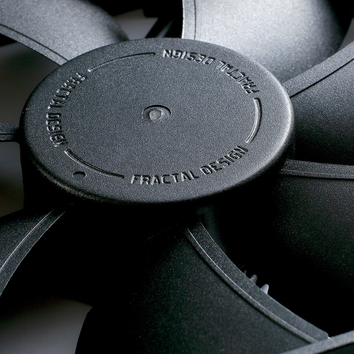 Actual product image Fractal Dynamic X2 GP-14 (140 mm, 1 x)