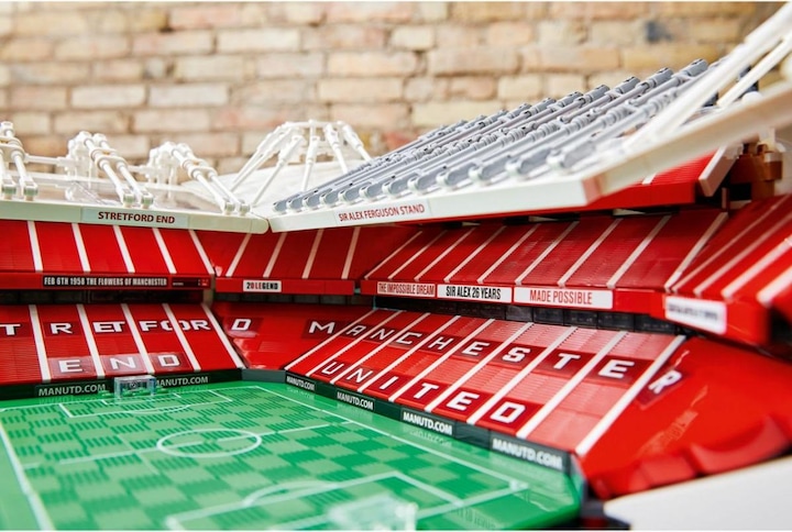 Image du produit LEGO Old Trafford - Manchester United (10272, LEGO Creator Expert, LEGO difficiles à trouver)