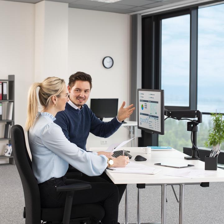 Actual product image Hama Monitorarm (Table, 35.04", 12 kg)