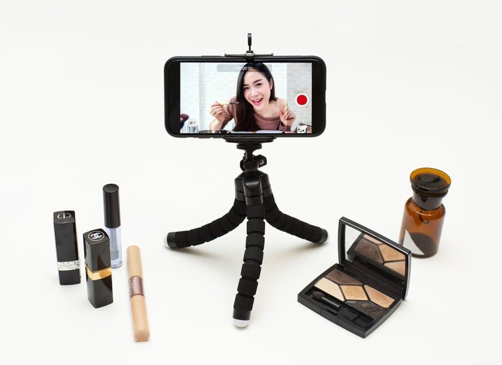 Produktbild Kikkerland Smartphone Tripod (Schaumstoff, Textil, Kunststoff)