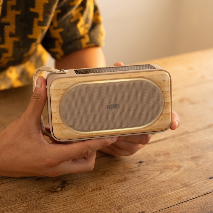 Actual product image House of Marley Roots Solar Bluetooth Speaker (14 h, Solar panel)