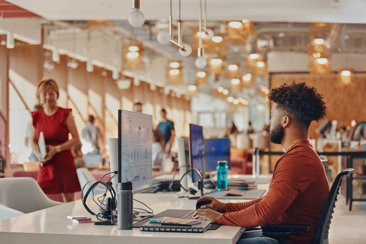 Actual product image HP EliteBook 840 G10 (14", 512 GB, 16 GB, DE, Intel Core i7-1355U)