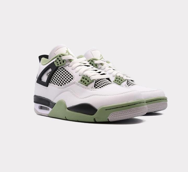 Image du produit Nike Air Jordan 4 (39)