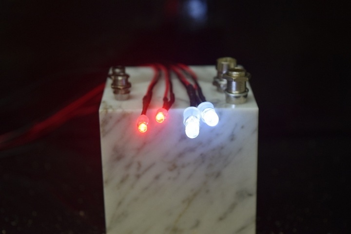 Immagine prodotto Absima Set LED bianco/rosso con supporto in alluminio