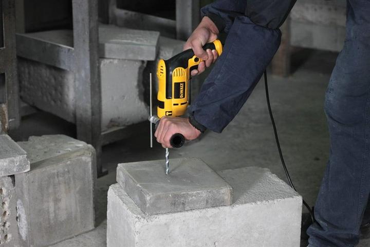 Produktbild DeWalt DWD 024 (Schlagbohrmaschine)