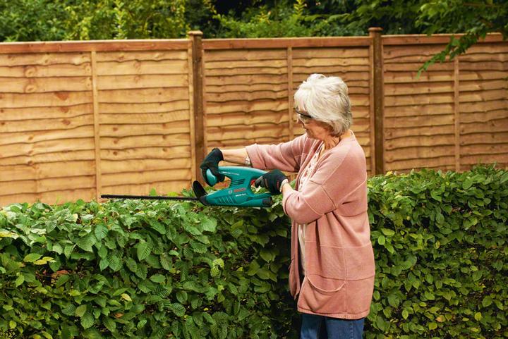 Produktbild Bosch Home & Garden EasyHedgeCut 12-35 (Akkuheckenschere)