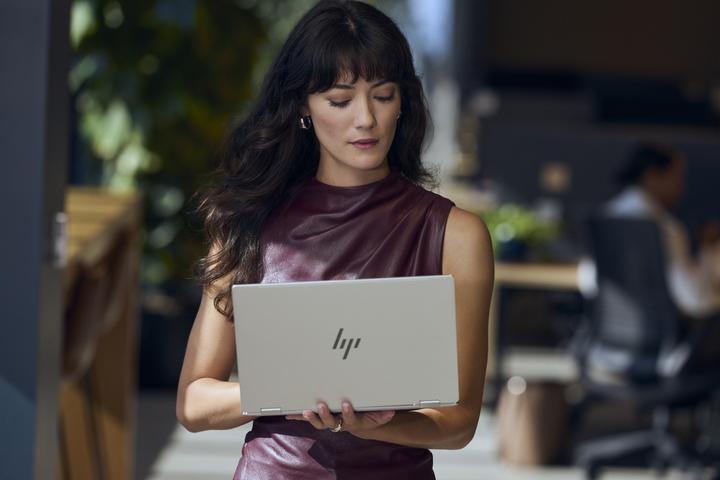 Immagine prodotto HP EliteBook X Flip G2i Next Gen AI PC (14", 512 GB, 32 GB, CH, Intel Core Ultra 5 325)