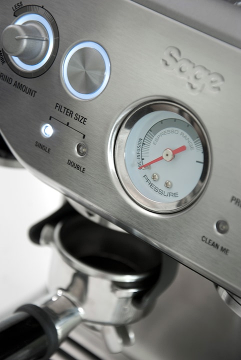 Immagine prodotto Sage the Barista Express (Spina CH)